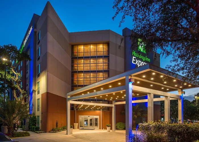 Boutique hotel only: Holiday Inn Express & Suites San Antonio Medical - Six Flags By Ihg